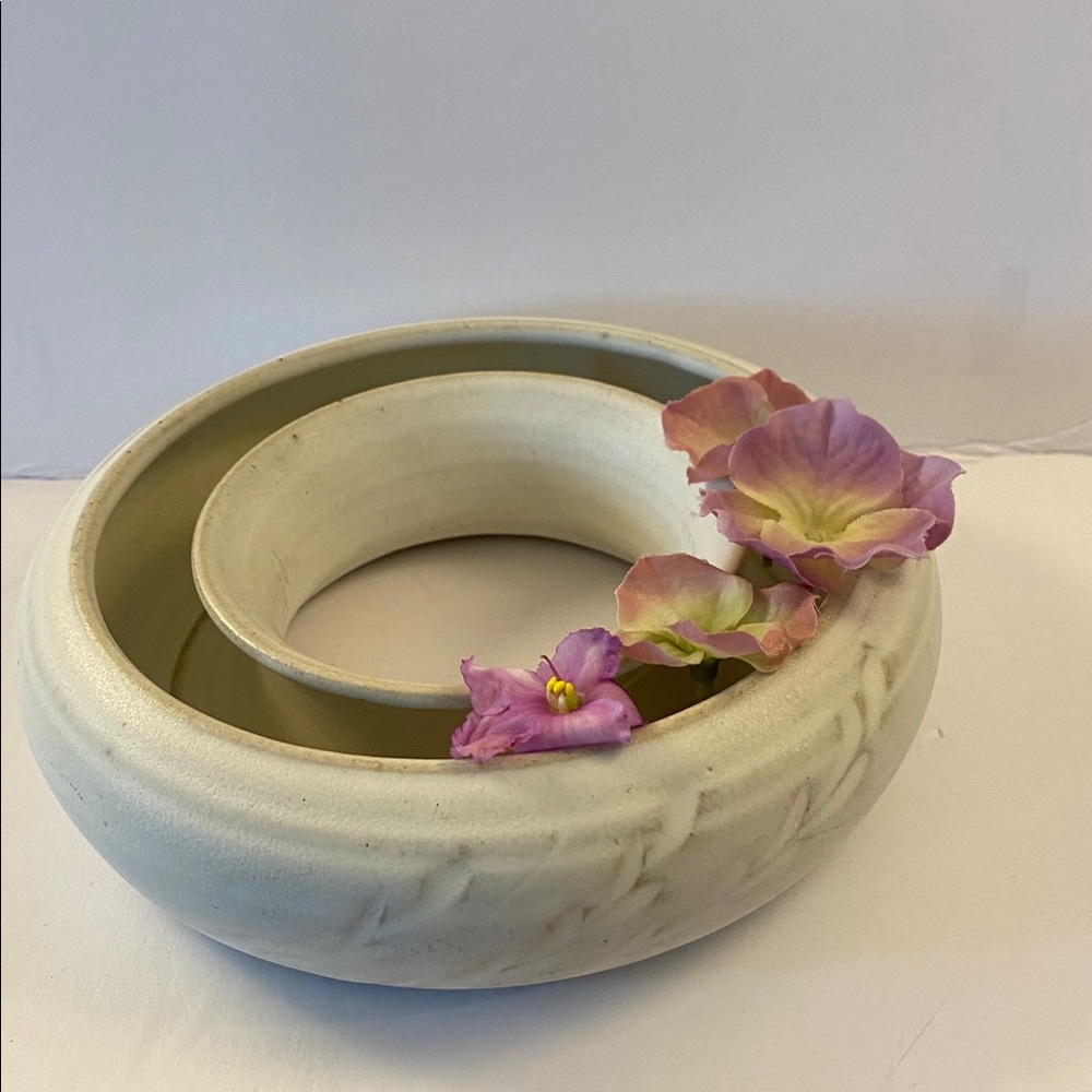 Artisan Ikebana Cream Ceramic Ring Vase